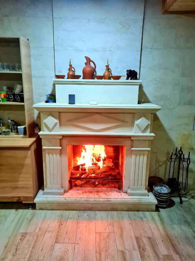 Hotel Maspindzelo Кутаиси Екстериор снимка