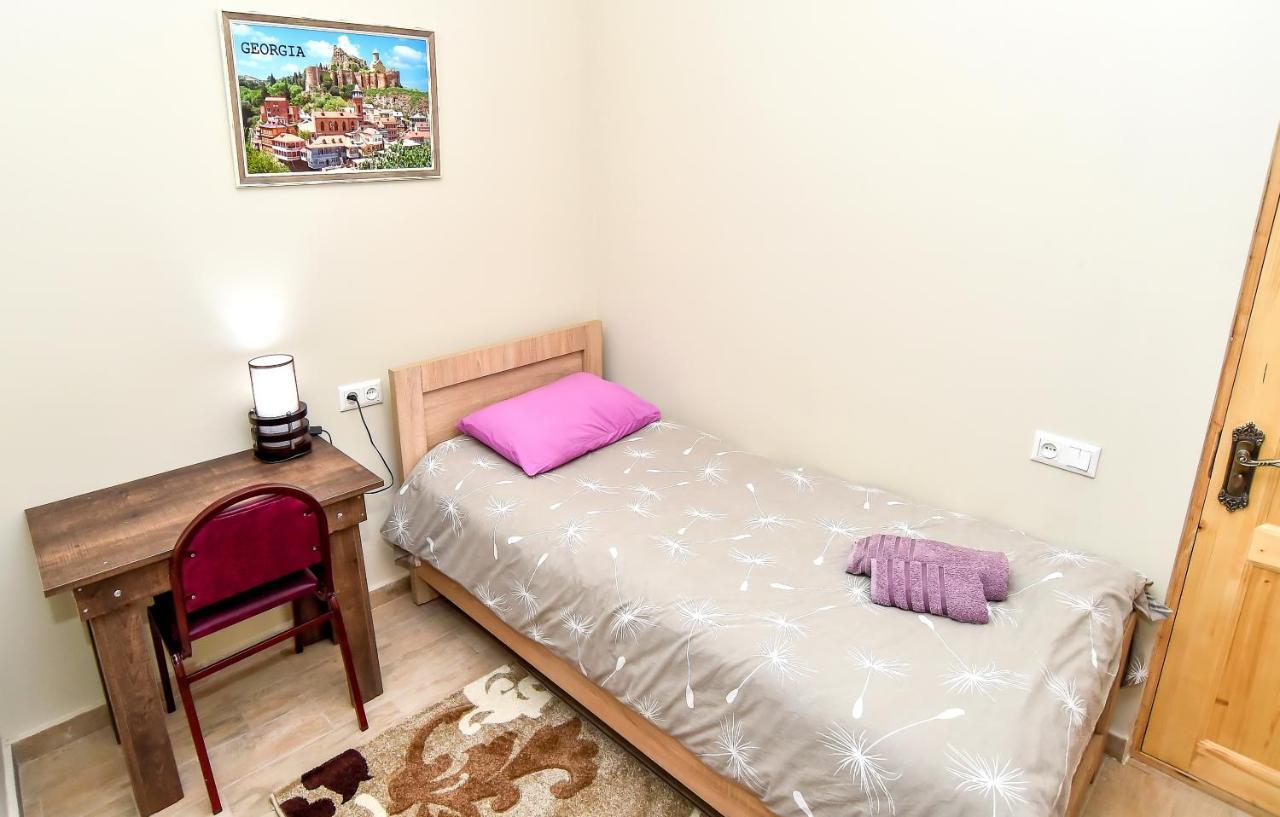 Hotel Maspindzelo Кутаиси Екстериор снимка