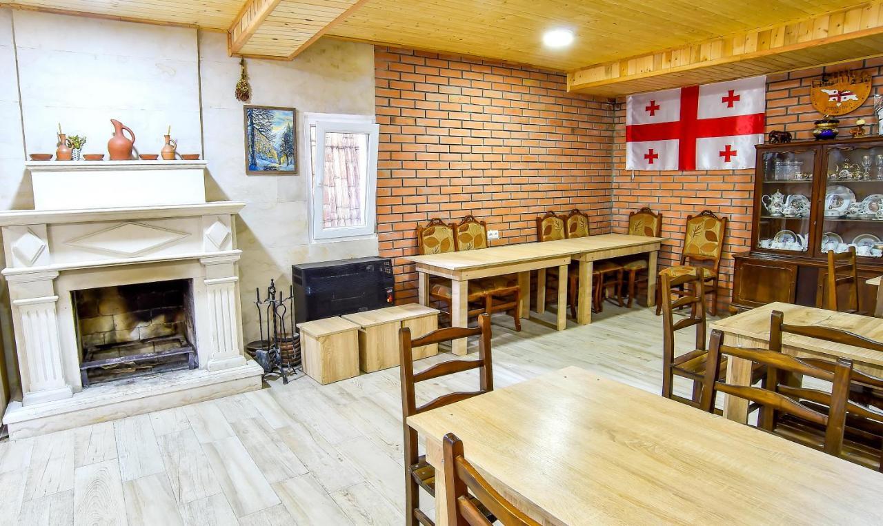 Hotel Maspindzelo Кутаиси Екстериор снимка