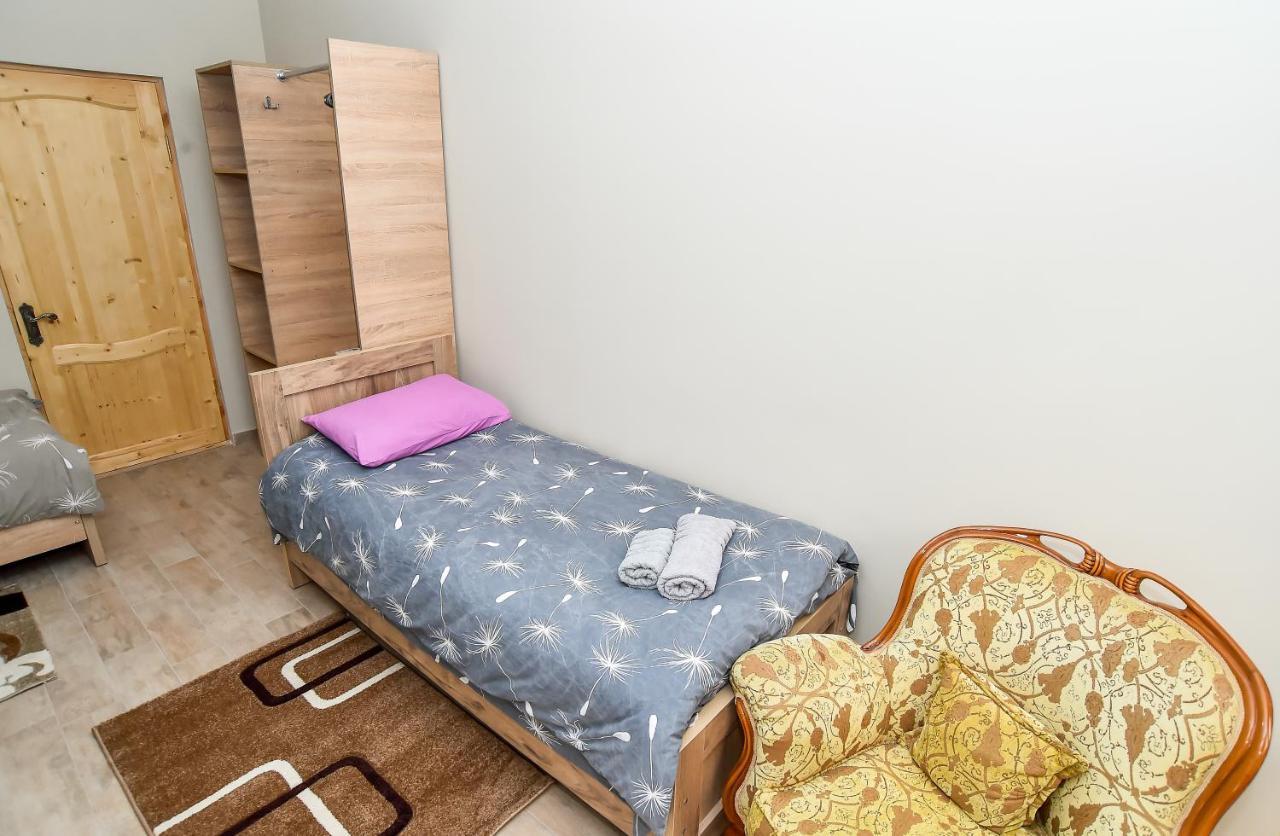 Hotel Maspindzelo Кутаиси Екстериор снимка