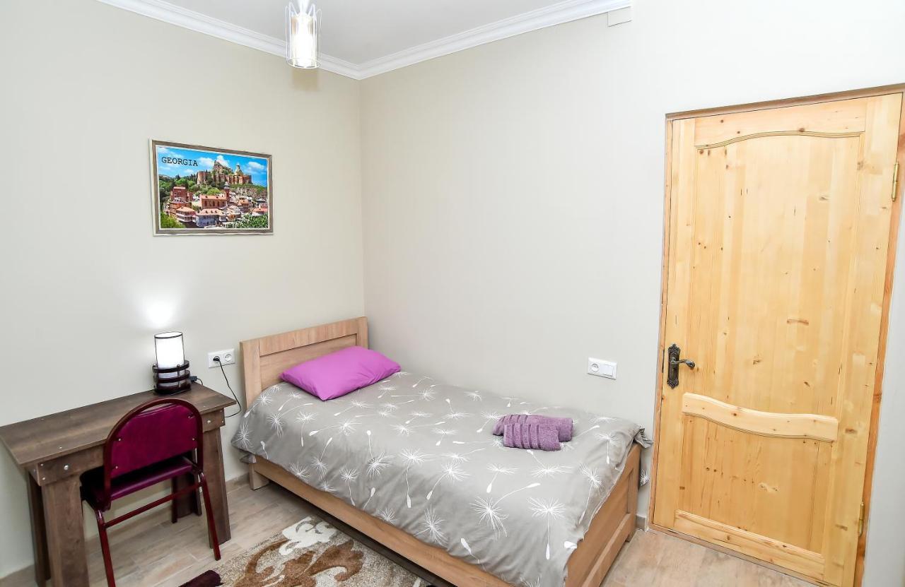 Hotel Maspindzelo Кутаиси Екстериор снимка