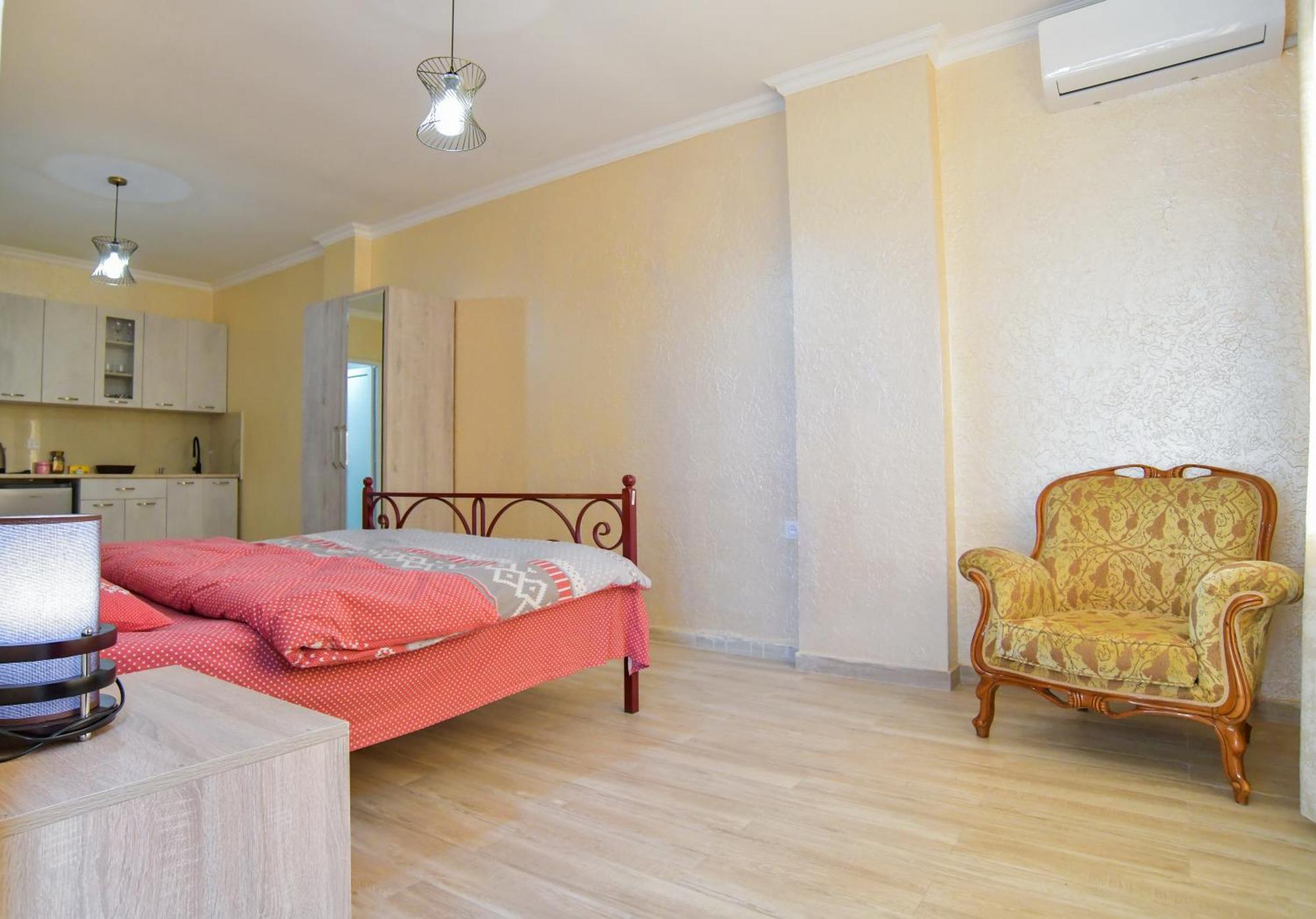 Hotel Maspindzelo Кутаиси Екстериор снимка
