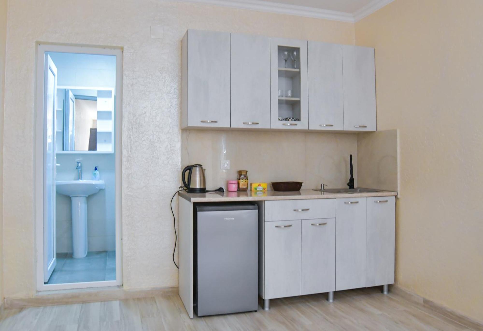 Hotel Maspindzelo Кутаиси Екстериор снимка