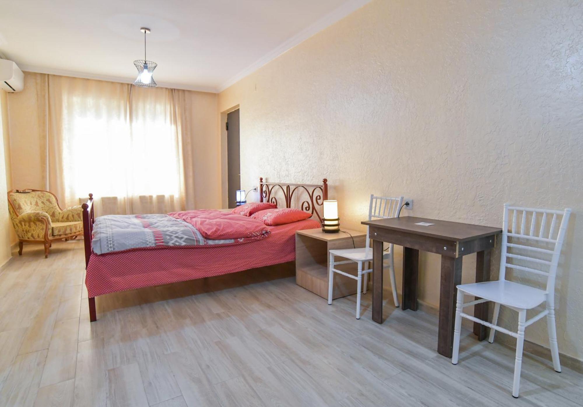 Hotel Maspindzelo Кутаиси Екстериор снимка